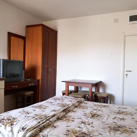 Apartmani Becici Cameră foto