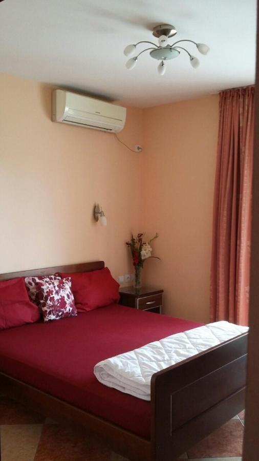 Apartmani Becici Cameră foto