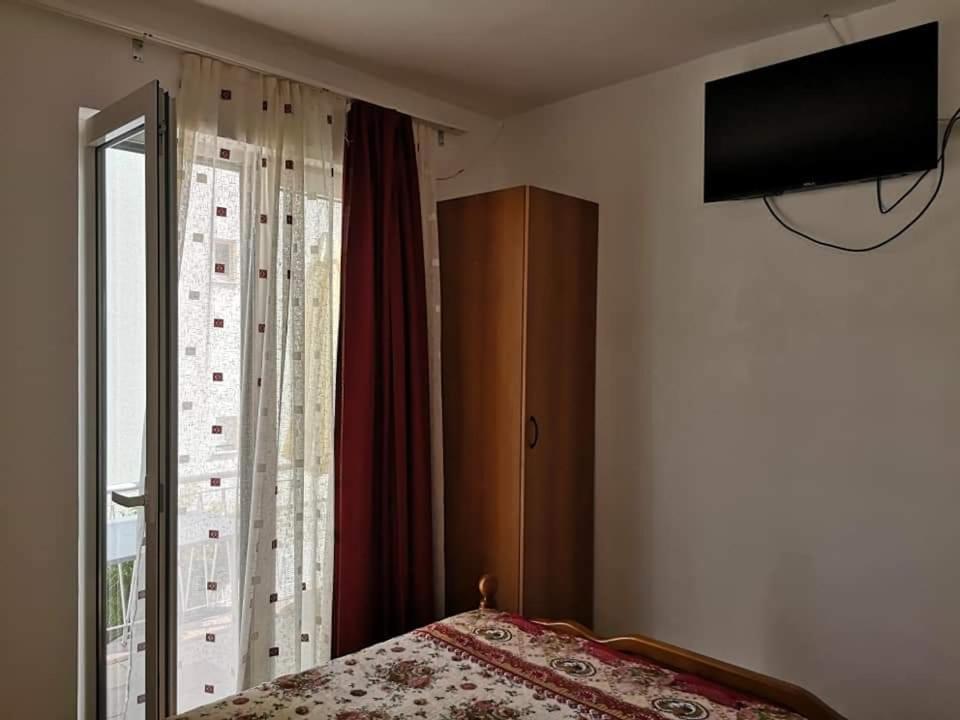 Apartmani Becici Cameră foto