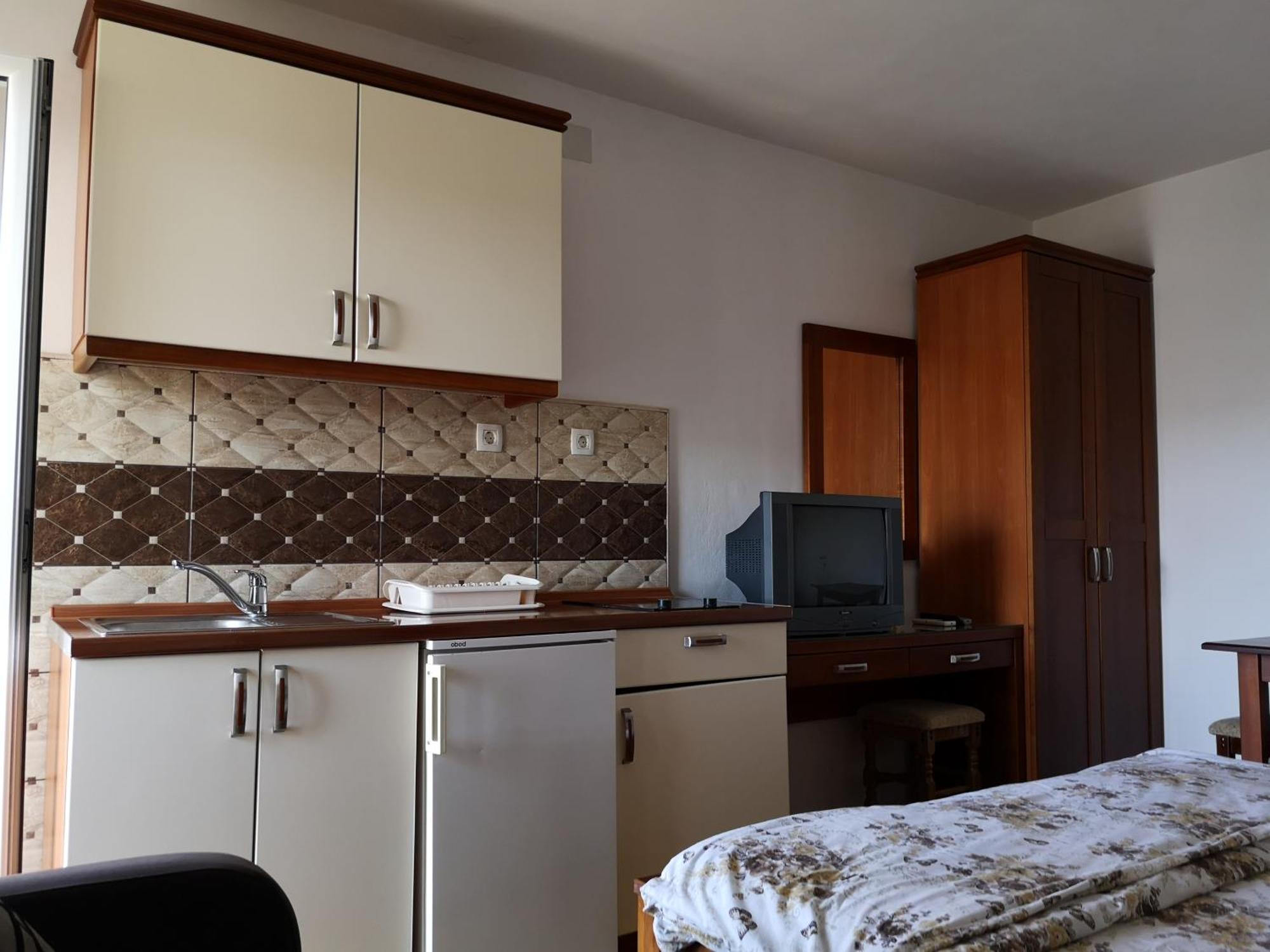 Apartmani Becici Cameră foto
